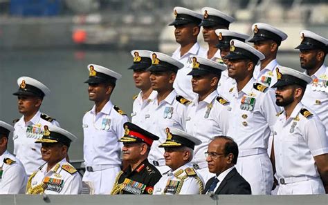 Army and Navy sign affiliation pact to boost joint operations