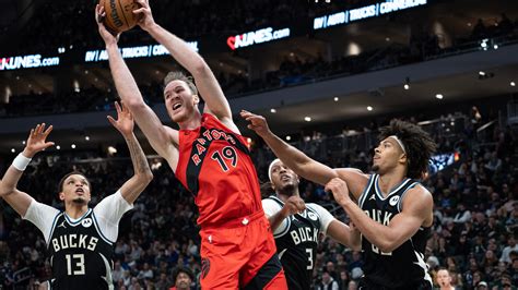 Raptors 'manhandled' Bucks 122-94 as offense stalls out