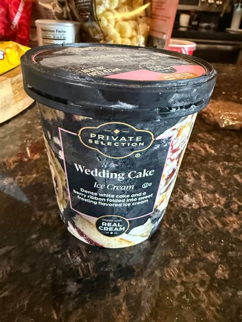 Kroger Private Selection wedding Cake - Dining and Cooking