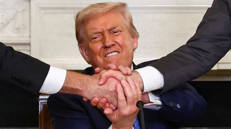 'What the heck?' Trump baffles MSNBC expert with ramshackle preparation ...