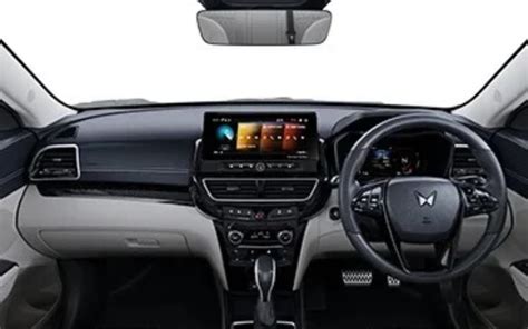 Mahindra XUV 3XO Review: कीमत ₹9.99 लाख, जानें फीचर्स और खासियतें | CJP ...