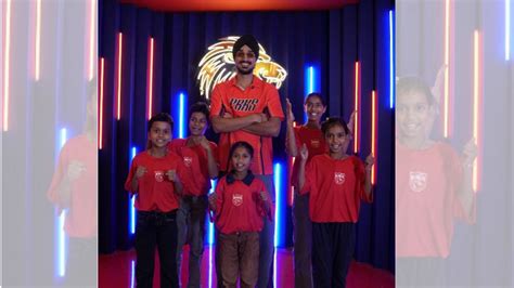 Punjab King's Arshdeep Singh Meets Young Fans In A Candid Meeting