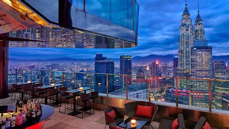 Kuala Lumpur Sky-High Opulence Minutes from Petronas Towers with Daily ...