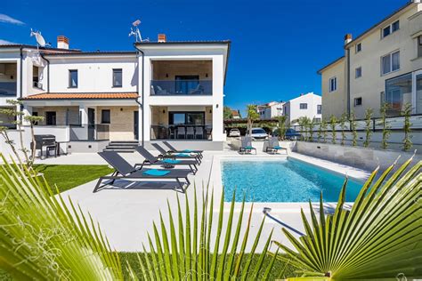 Villa Polaris - Luxurious Vacation Oasis - Villas for Rent in Pula ...
