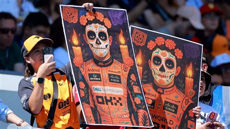 Dia de los Meurtos 2025: Day of the Dead celebrations underway around the world - BBC Newsround