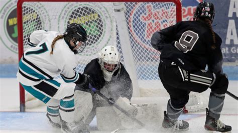 Ice Bears go up 1-0 in WIAA title game on goal from Aisling Buchan