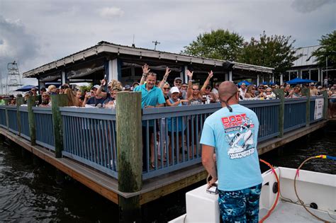 Welcome to the World of Competitive Boat Docking - The New York Times