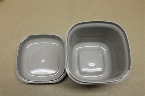 Tupperware grå Förvaringsburk med lock | Köp på Tradera (713939730)