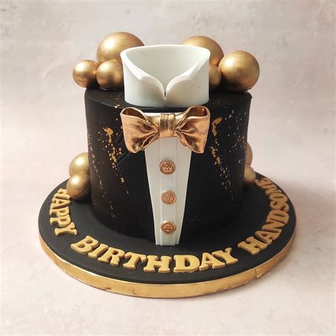 Black And Gold Tuxedo Cake | Formals Cake | Gold Bow Tie Cake – Liliyum ...