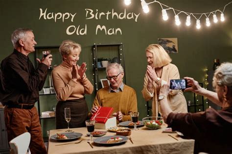 Top 50 Happy Birthday Wishes For A Friend & Birthday Message - BoomSumo