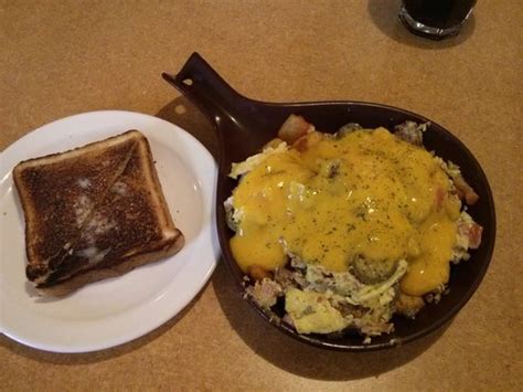 HUMPTY'S BIG PLATE DINER - KINDERSLEY - Restaurant Reviews, Phone ...