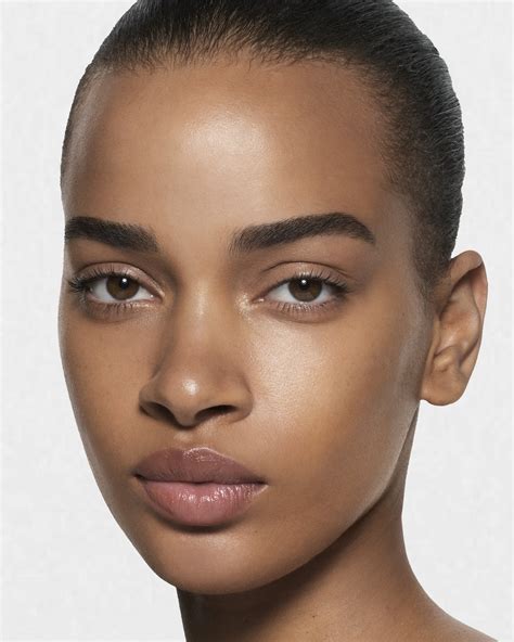 The Foundation Drops with TFC8® – VIOLET GREY