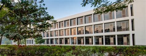 Adani Institute of Digital Technology Management Gandhinagar Campus ...