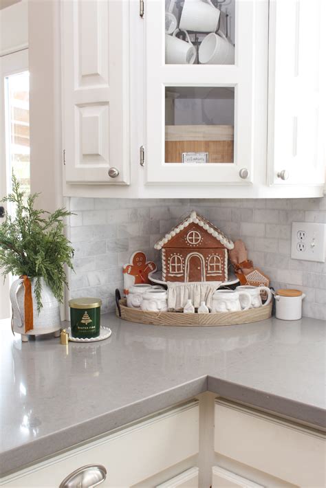 15 Gingerbread Kitchen Decor Ideas to Sweeten Your Christmas - George's ...