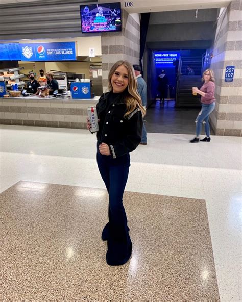 Kelsey Kingston (@kelseykingston_19) • Instagram photos and videos