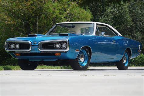 1970 Dodge Super Bee Hardtop Hemi 4-Speed for sale on BaT Auctions ...
