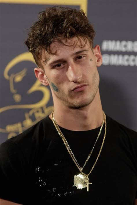 RUINA (PART. XIYO, QUEVEDO Y FERNANDEZZ) - Yung Beef - LETRAS.COM