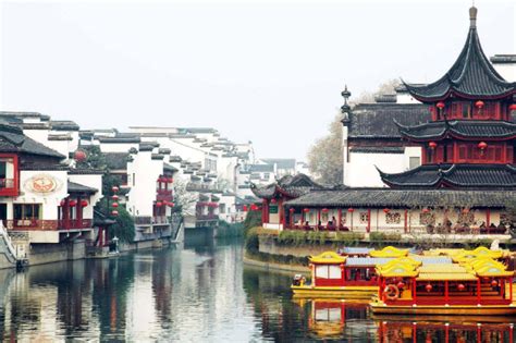 2024夫子庙是南京的必逛景点，来过三次，但一次比一次喜欢。江南贡院的建筑造型很有感觉，充满的江南小筑的味道_夫子庙-评论-去哪儿攻略