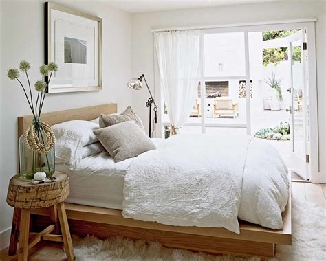 Cottage Bedroom Window Treatment Ideas