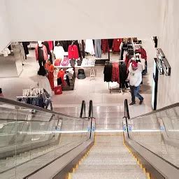 H&M - Clothing store - Mumbai - Maharashtra | Yappe.in