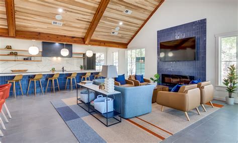 North Austin, TX Luxury Apartments for Rent | Riata Austin