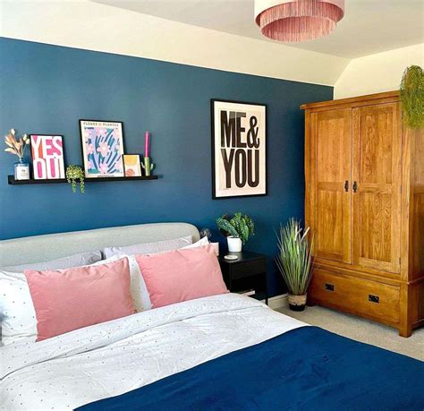 25 Navy Blue Bedroom Ideas That Go Beyond Nautical