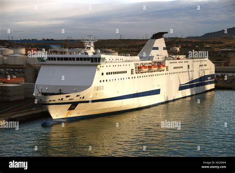 Ship Front View 的图像结果