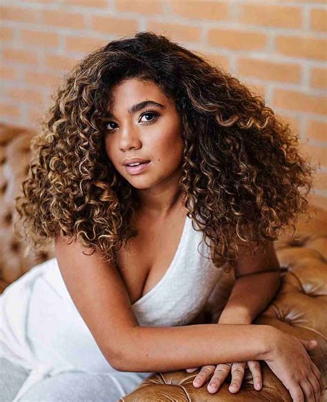 41 Best Medium-Length Hairstyles for Natural Hair (Black Women)