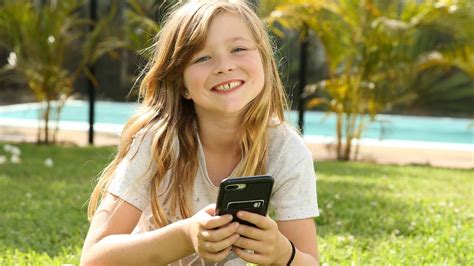 A Mobile for Kid 的图像结果