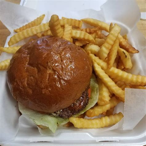 Deep River Pizza - East Haven, CT 06417 - Menu, Hours, Reviews and Contact