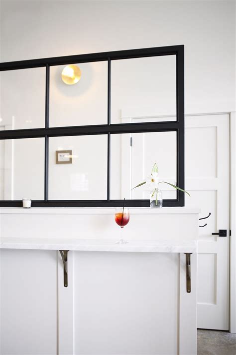 Building Windows Interior 的图像结果