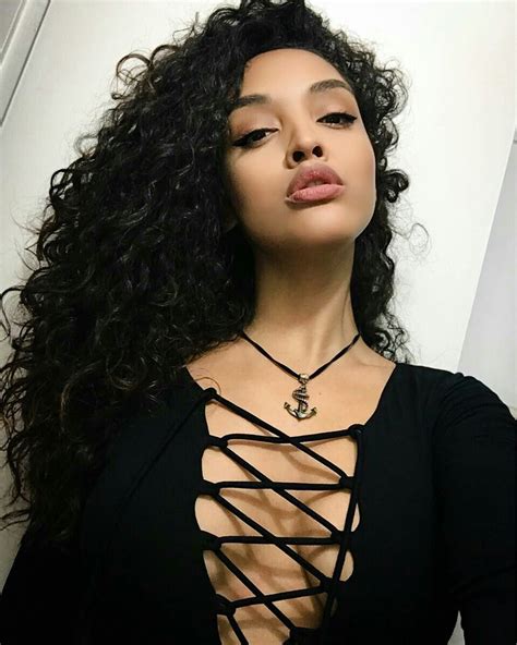 Latina baddie 👀 Goddess Hairstyles, Cornrow Hairstyles, Baddie ...