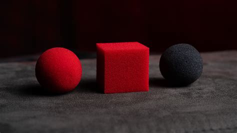Magic Color Changing Sponge Balls 1.5" to Square by Murphy's Magic | V2 ...