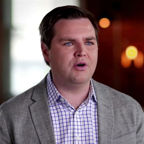 JD Vance before facial hair and Ozempic. via /r/pics – daslikes