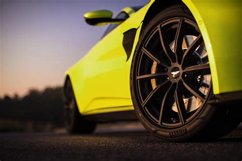 Aston Martin reveals bold new Vantage | Autocar Professional