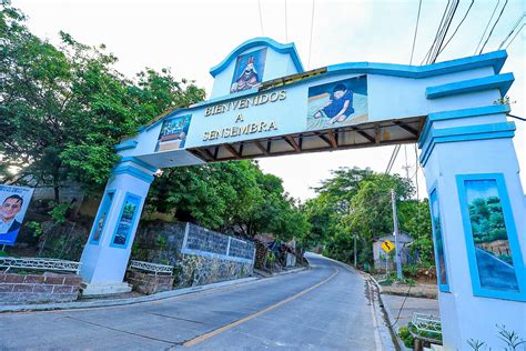 Habitantes de Sensembra, Morazán, reciben calles totalmente renovadas