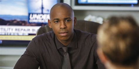 Supergirl: 8 Things We KNOW About Season 3 (And 7 Things We WANT)