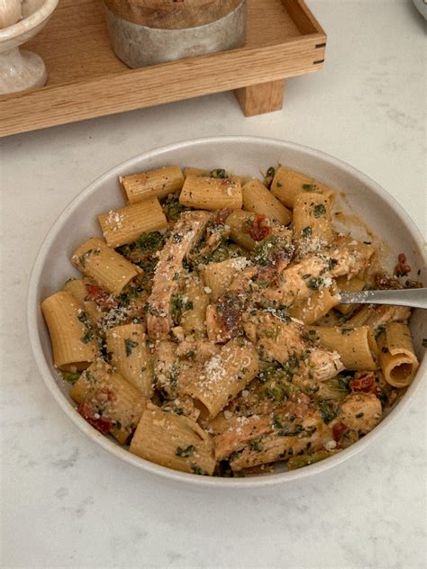 High Protein Creamy Chicken + Veggie Pasta