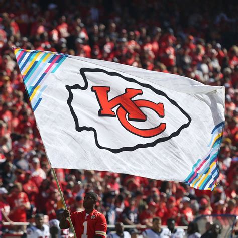 Download Kansas City Chiefs Logo Pride Flag Wallpaper | Wallpapers.com