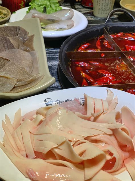 重庆火锅里的“黄喉”是什么？你以为是猪牛的喉咙？大错特错了_腾讯新闻