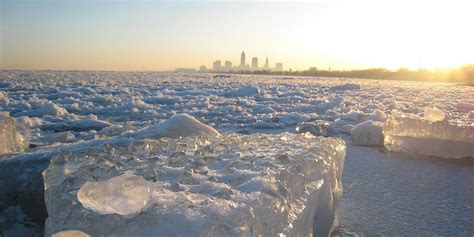 Lake Erie is frozen—and the photos are stunning - The Daily Dot - percentage of lake erie frozen