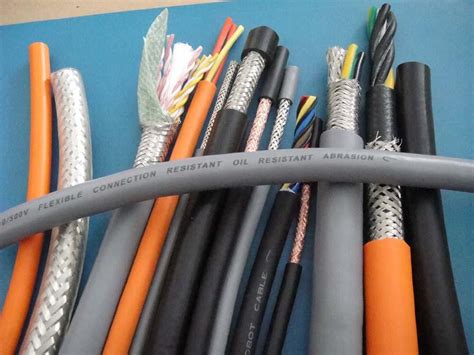 高柔性PVC护套拖链电缆-高柔数控拖链电缆（TRVV TRVVP）-扬州扬普特种电缆有限公司