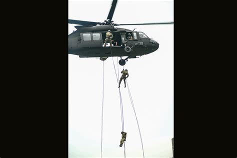Part I: Air Assault School leaders motivate participants to strive for ...