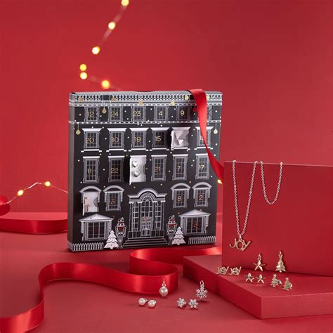 Violet Jewellery Advent Calendar · AVON Malta
