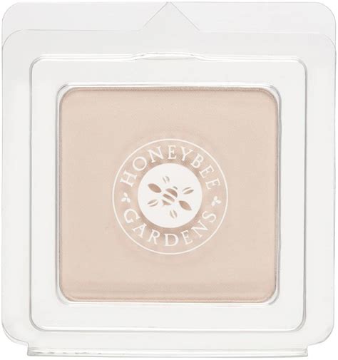 The 10 Best Natural and Organic Foundations of 2026 | The Natural ...