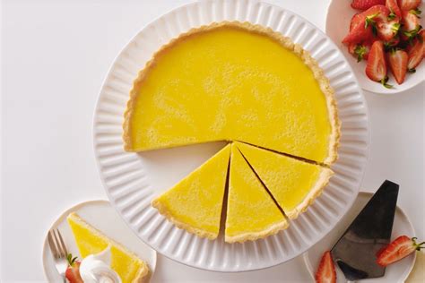 Baked lemon tart
