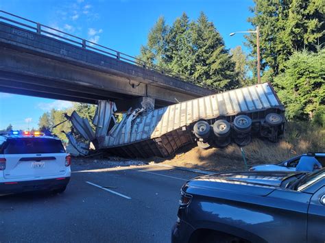 Southbound Interstate 5 Closed at Maytown After Fatal Semi-Truck Crash ...