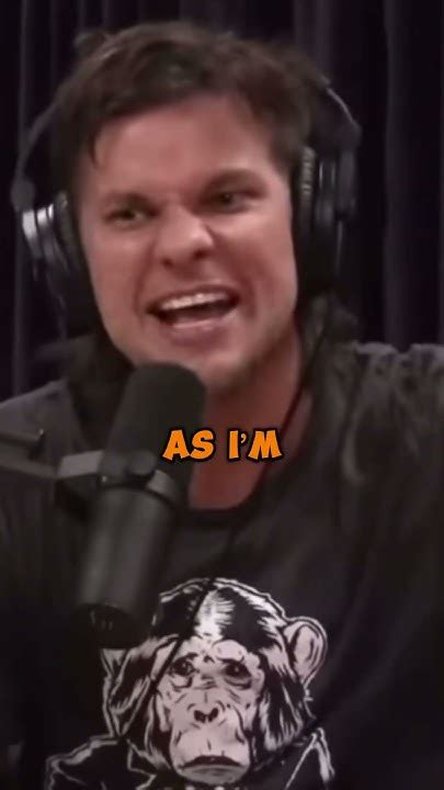 Theo Von Gets Locked Out of his Apartment 😂 - YouTube