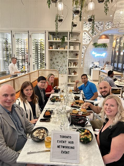 People Networking 的图像结果