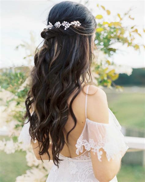 37 Best Half-Up, Half-Down Wedding Hairstyles